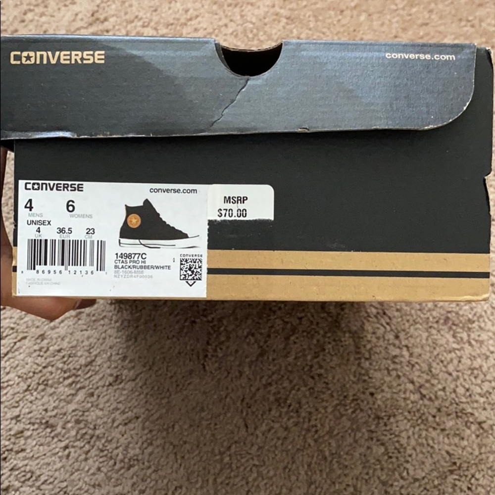 Converse shoes - Picture 2 of 5